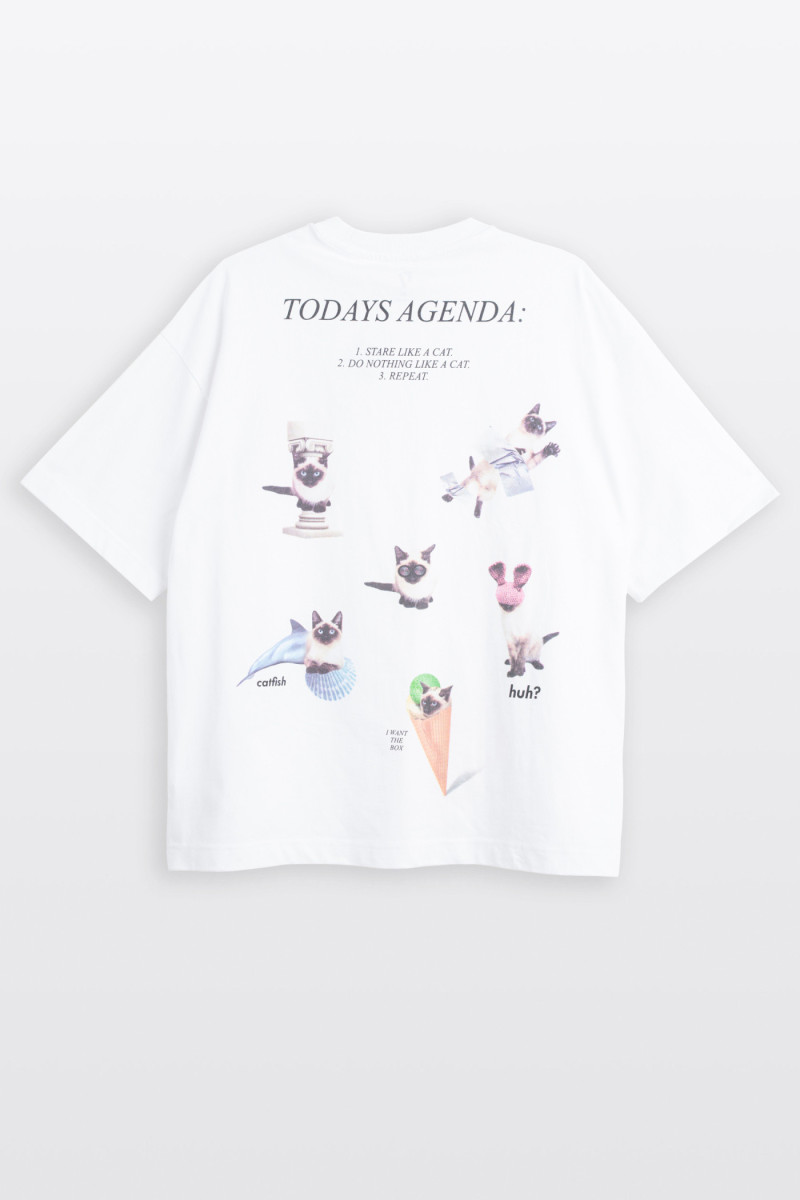 Biały t-shirt OVERSIZE z autorską grafika z tyłu