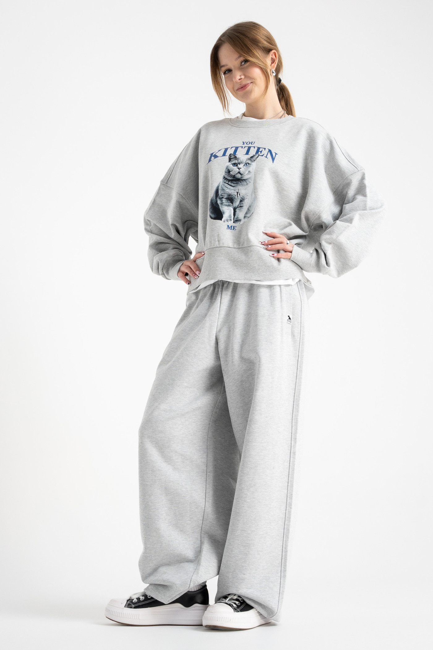 Bluza CREWNECK szary melanż bez kaptura z autorską grafiką z przodu