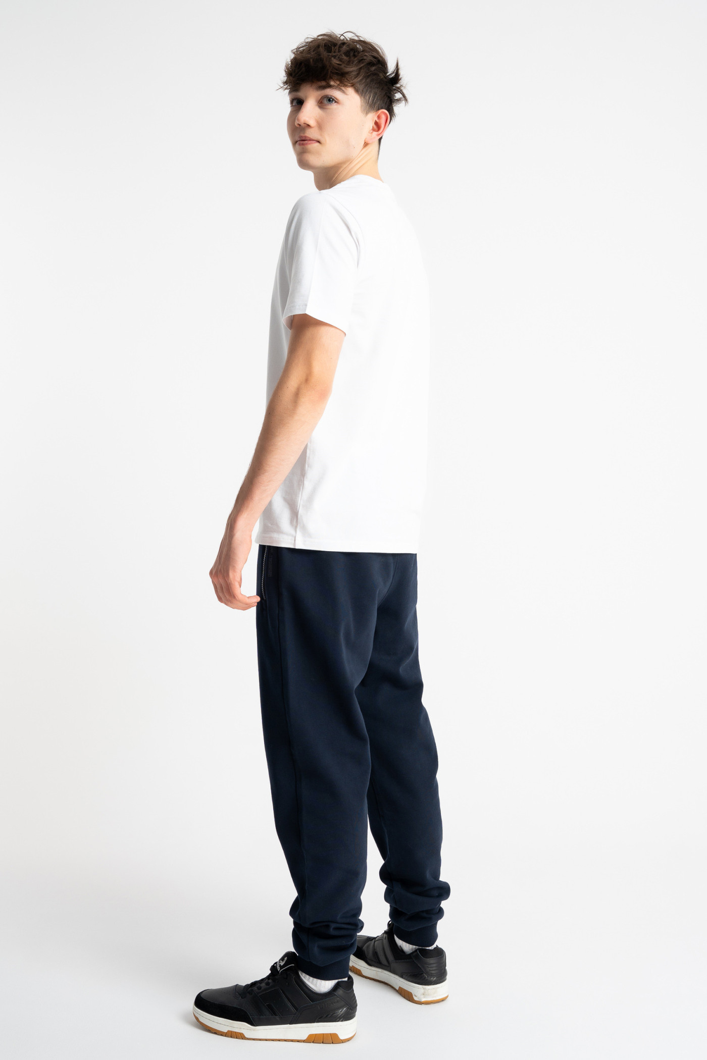 Biały t-shirt REGULAR bez nadruków