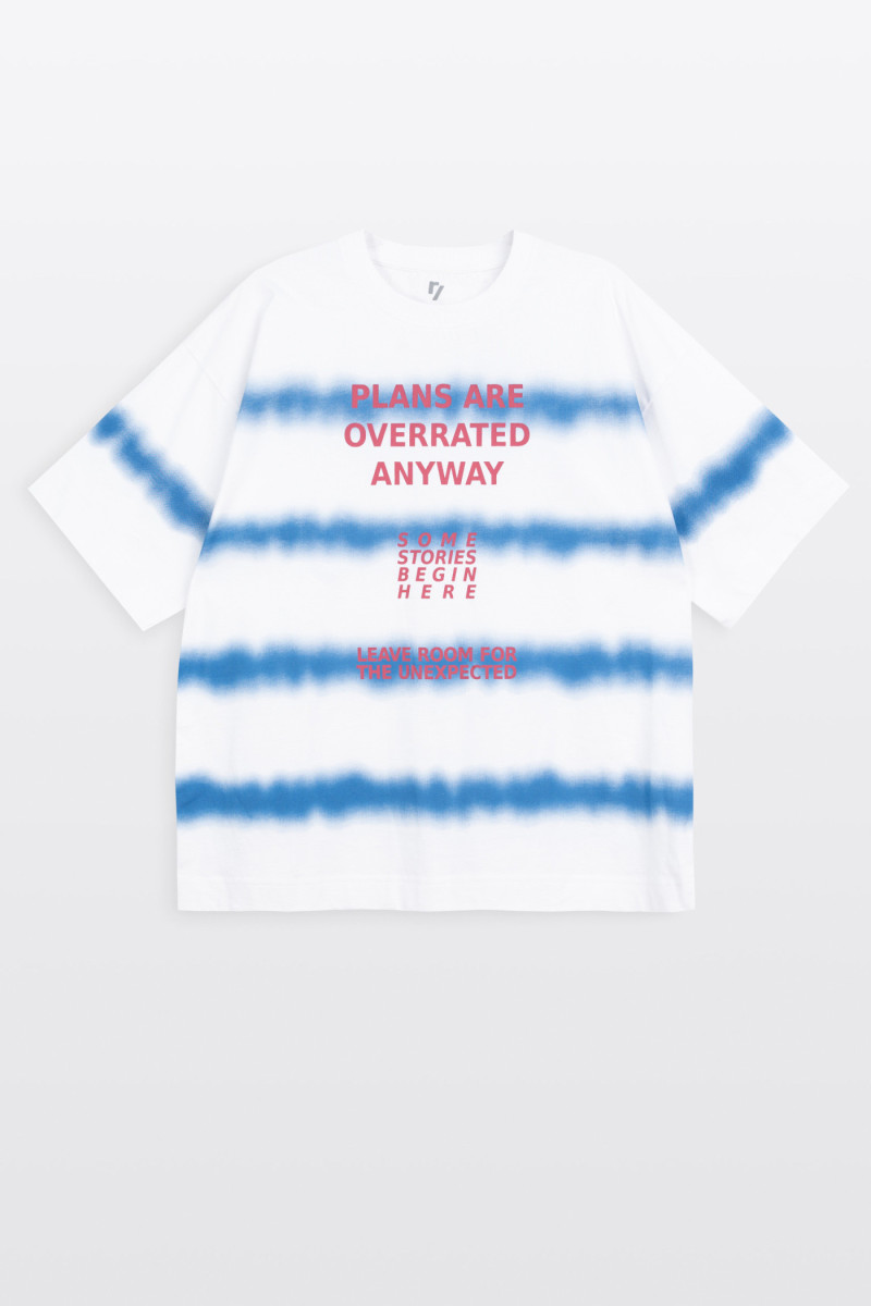 Biały t-shirt LOOSE z nadrukiem na całości, kremowy