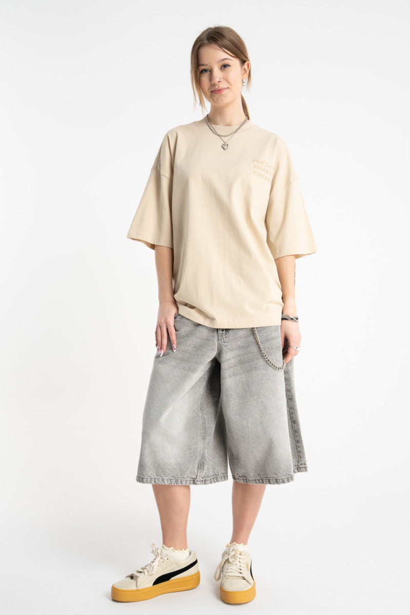 Beżowy t-shirt OVERSIZE z autorską grafika z tyłu