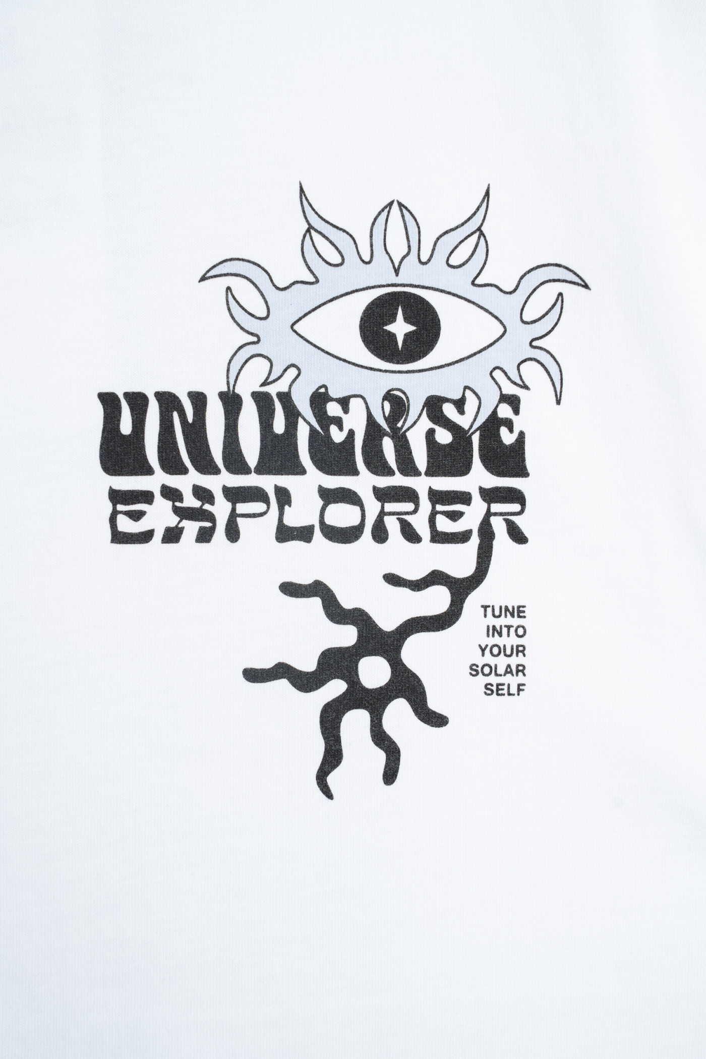 Biały t-shirt LOOSE z autorską grafika z przodu