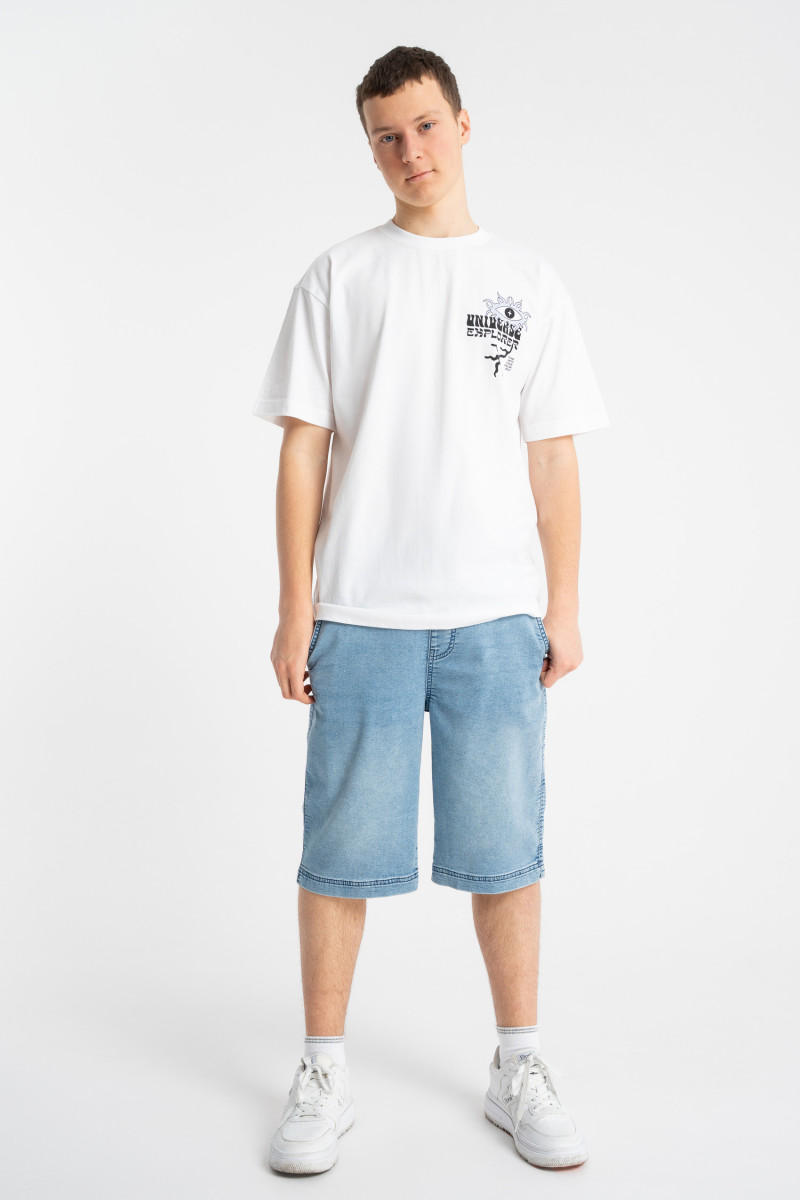 Biały t-shirt LOOSE z autorską grafika z przodu