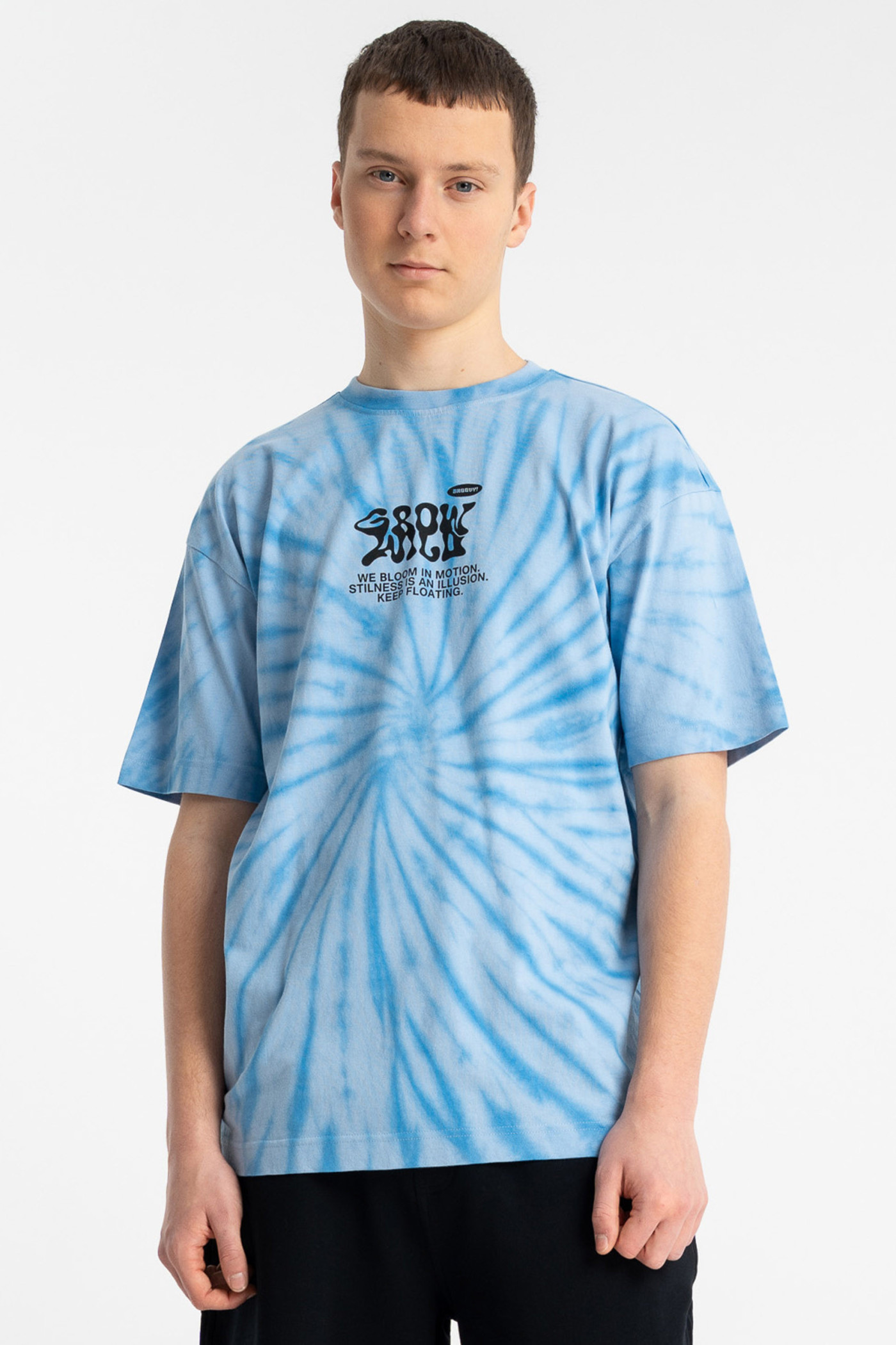 Niebieski t-shirt LOOSE z nadrukiem tie dye na całości