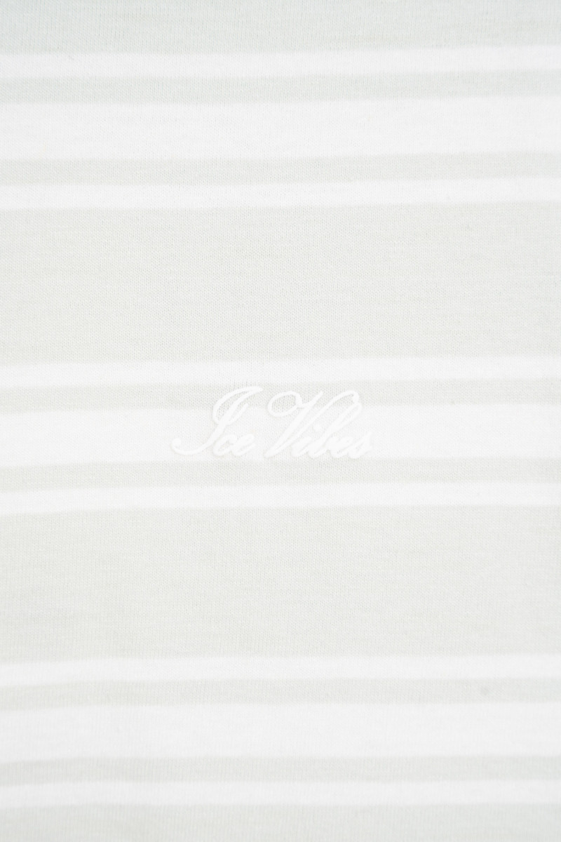 T-shirt CROPPED w biało-zielone paski z autorską grafiką z tyłu