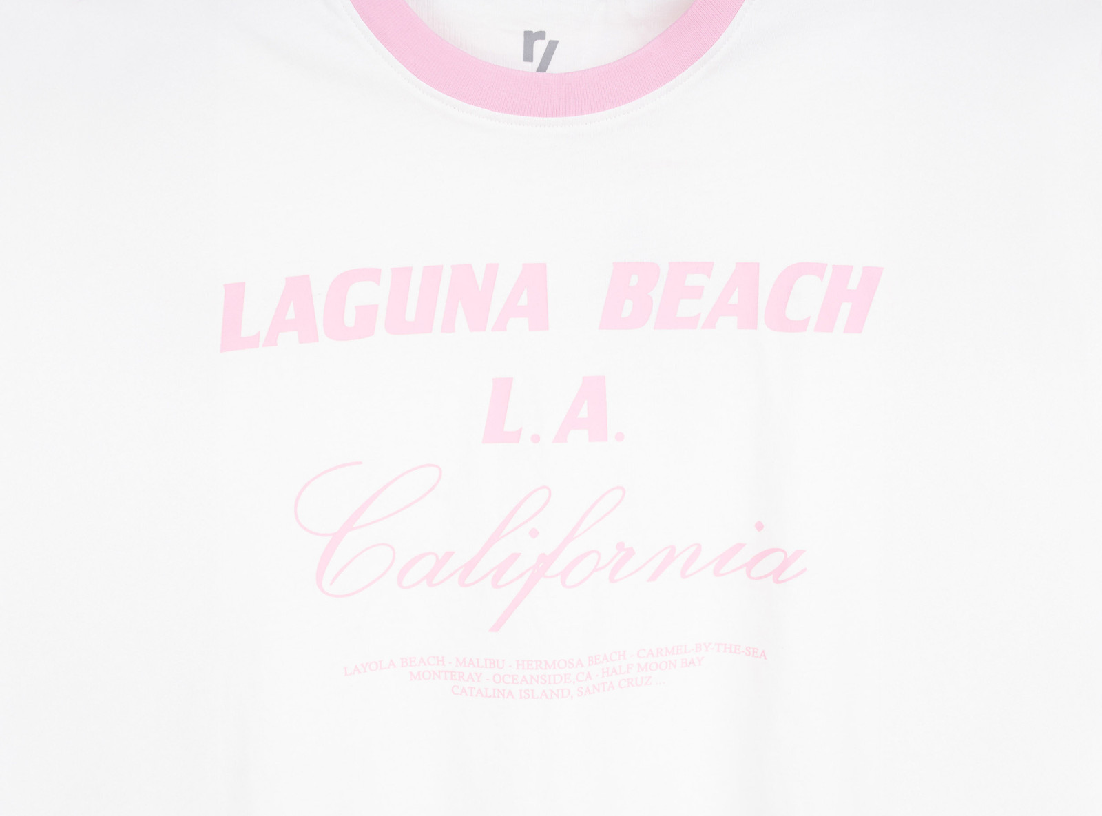 Biały-shirt CROPPED z autorską grafika z rzodu