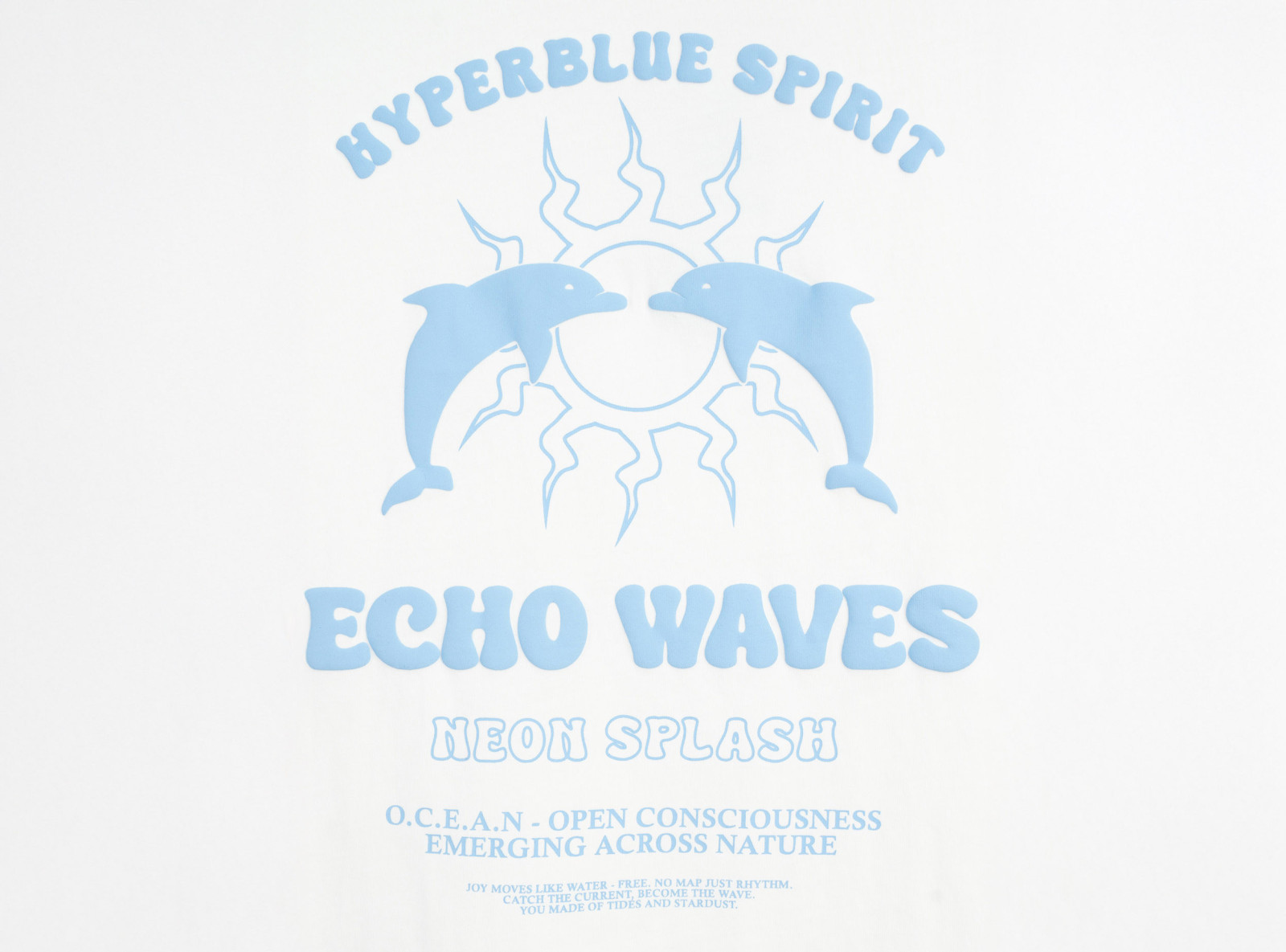 Biały t-shirt BOXY z autorską grafika z przodu