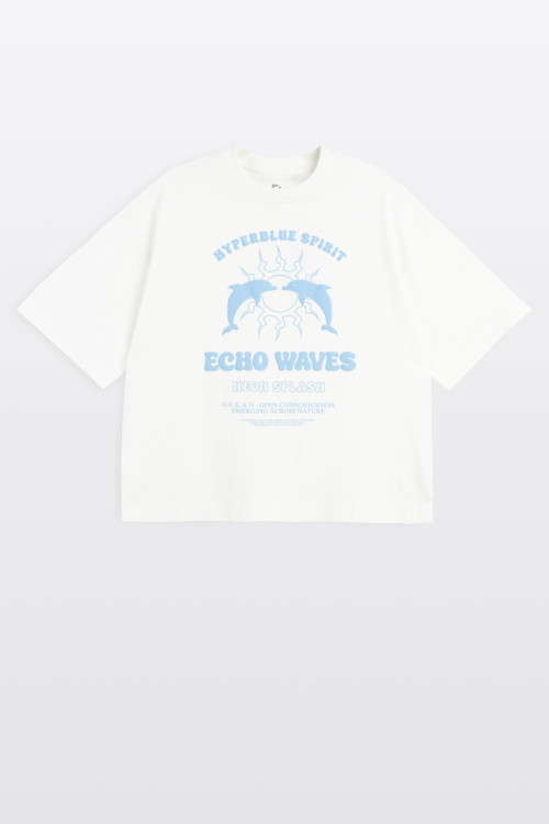 Biały t-shirt BOXY z autorską grafika z przodu