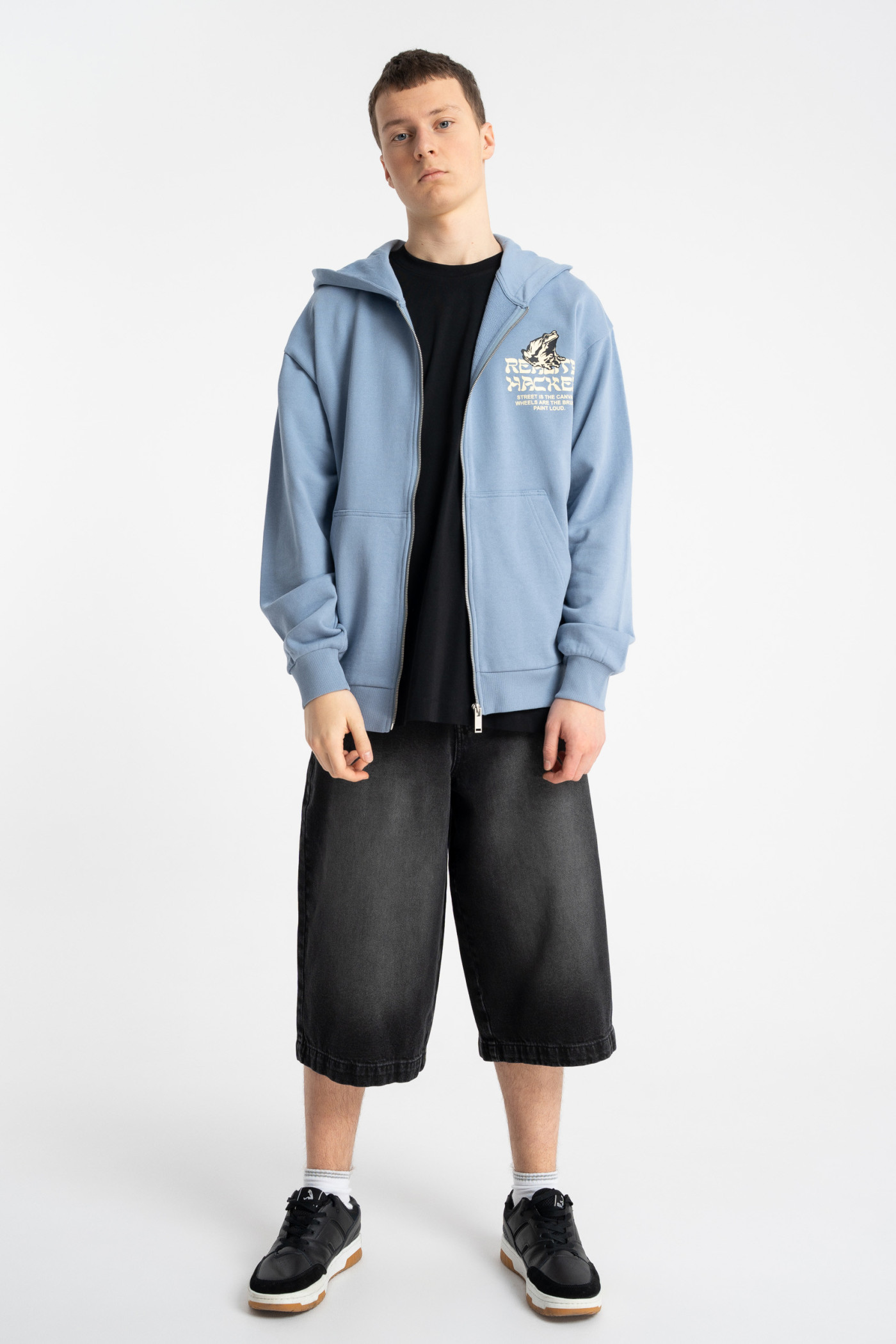 Niebieska bluza REGULAR z autorską grafiką z tyłu