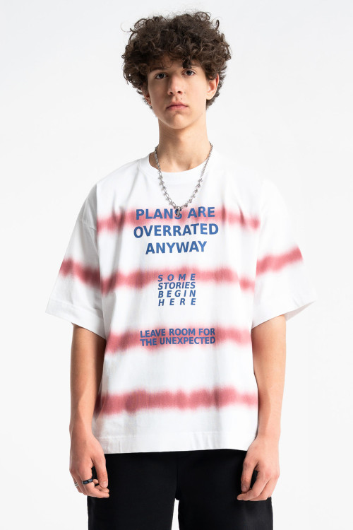 Biały t-shirt LOOSE z nadrukiem na całości