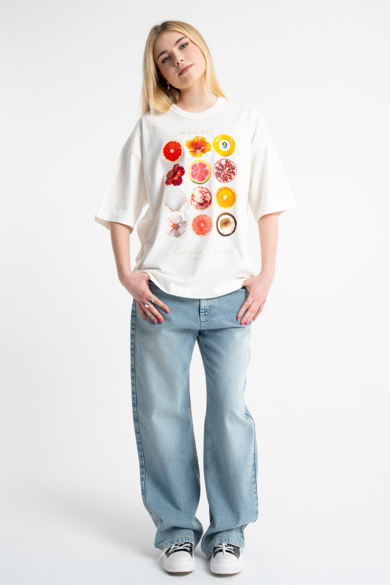 Biały t-shirt OVERSIZE z autorską grafika z przodu