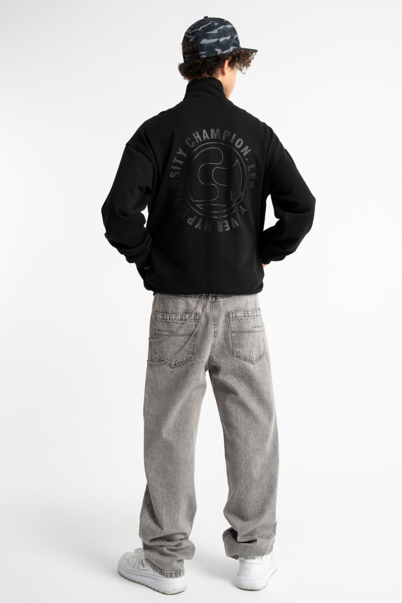 Czarna bluza na stójce z autorską grafiką z tyłu