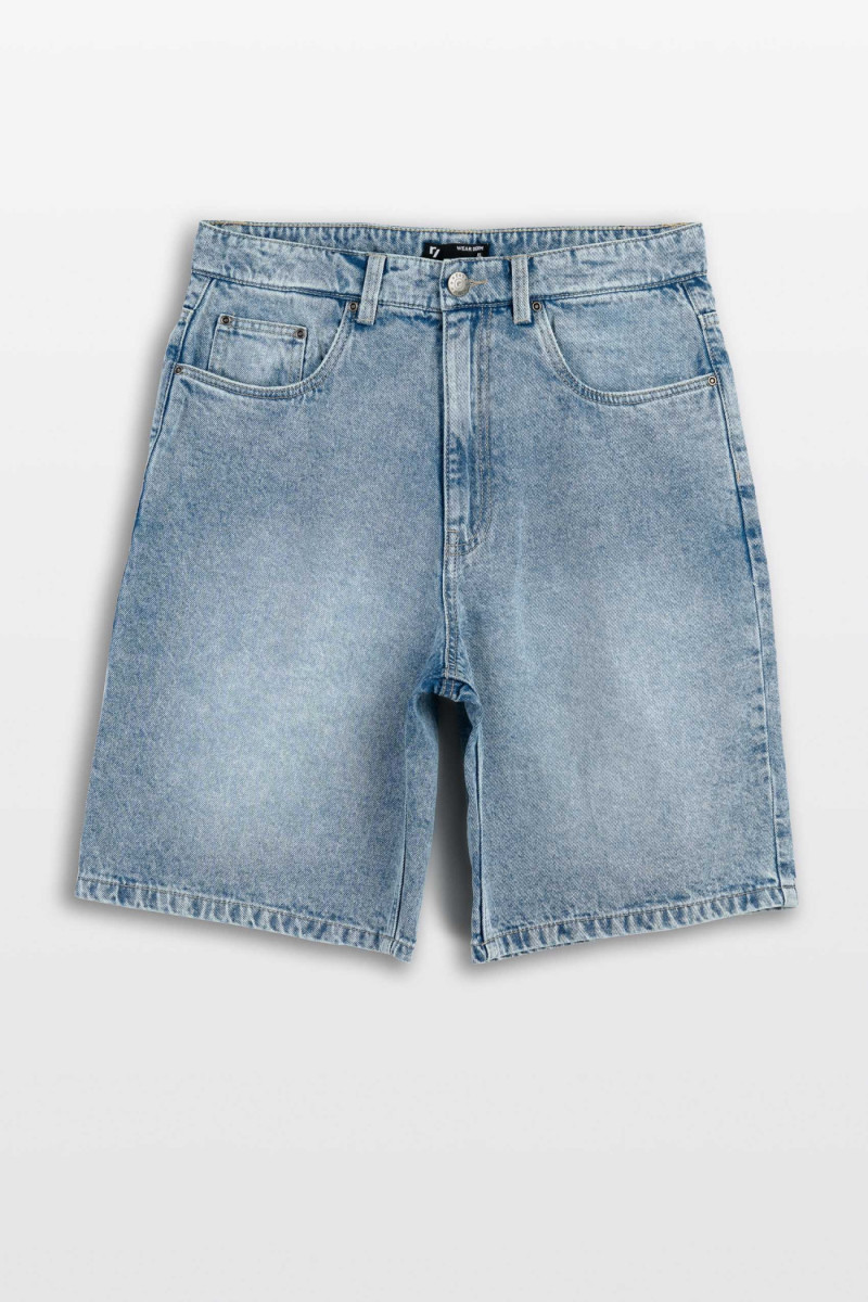 Niebieskie krótkie spodenki jeansowe model SKATER z efektem sprania