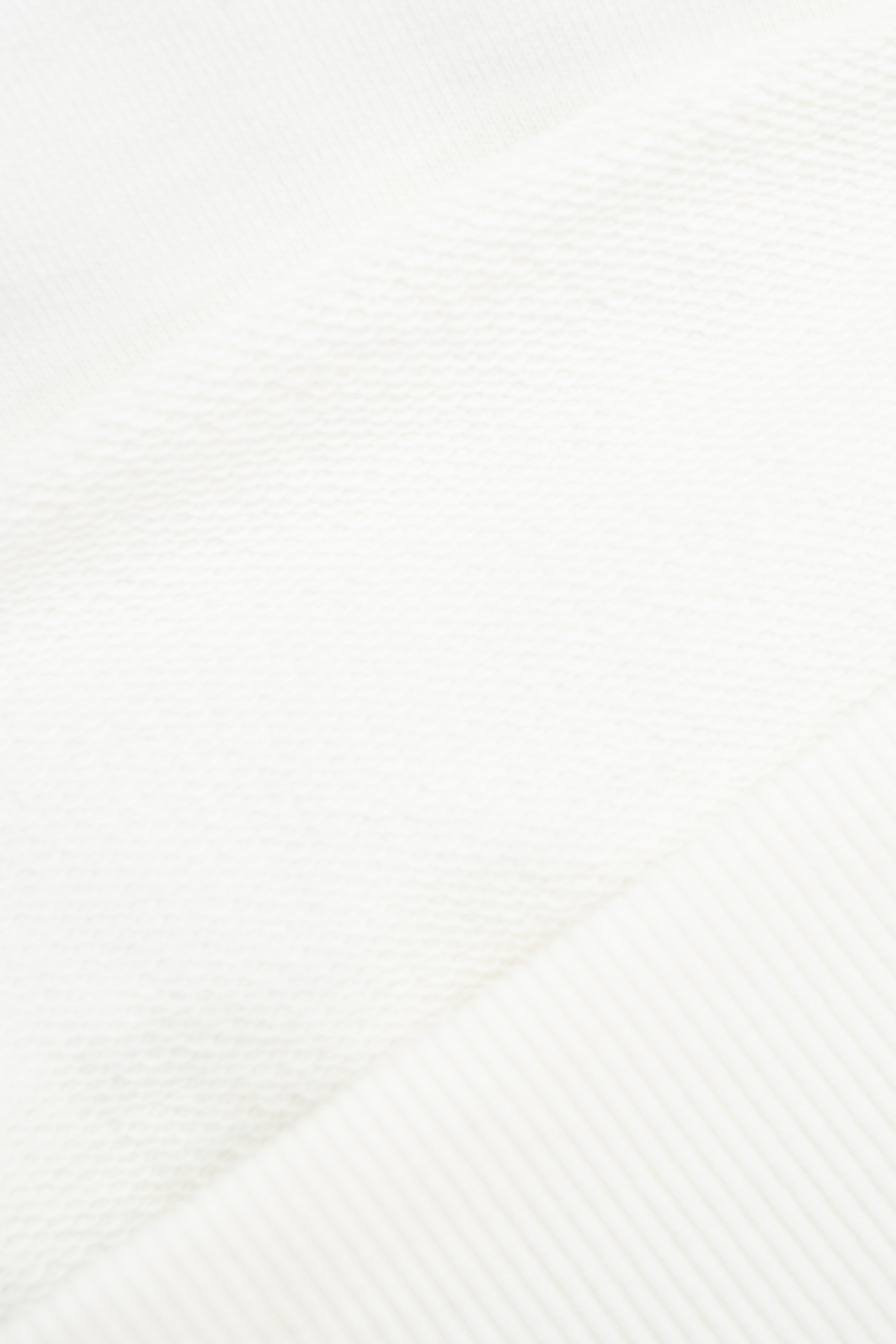 Kremowa bluza z autorską grafiką z tyłu