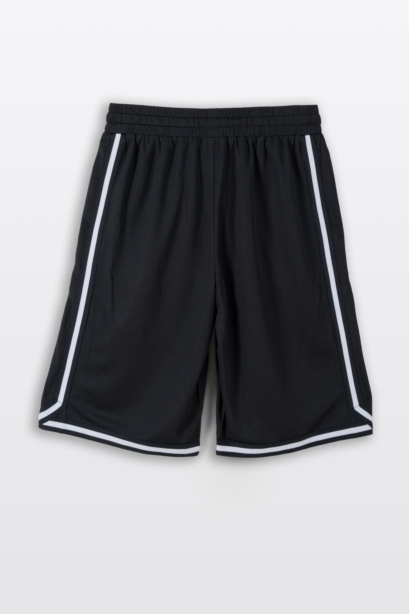 Czarne krótkie spodenki z kontrastowymi lampasami