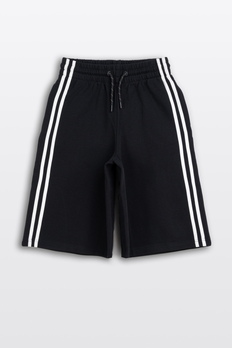 Czarne krótkie spodenki z białymi lampasami