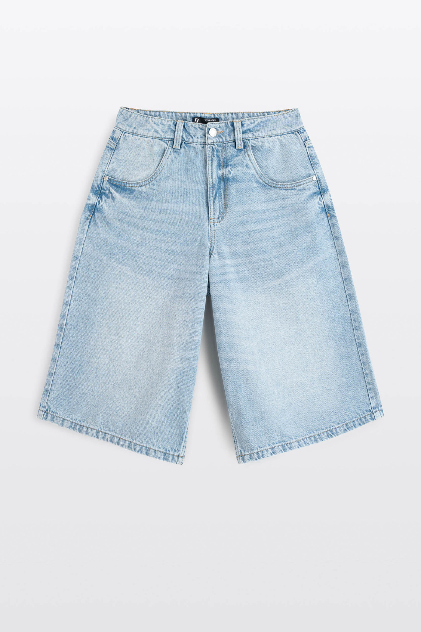 Niebieskie krótkie spodenki jeansowe model JORTS z efektem sprania