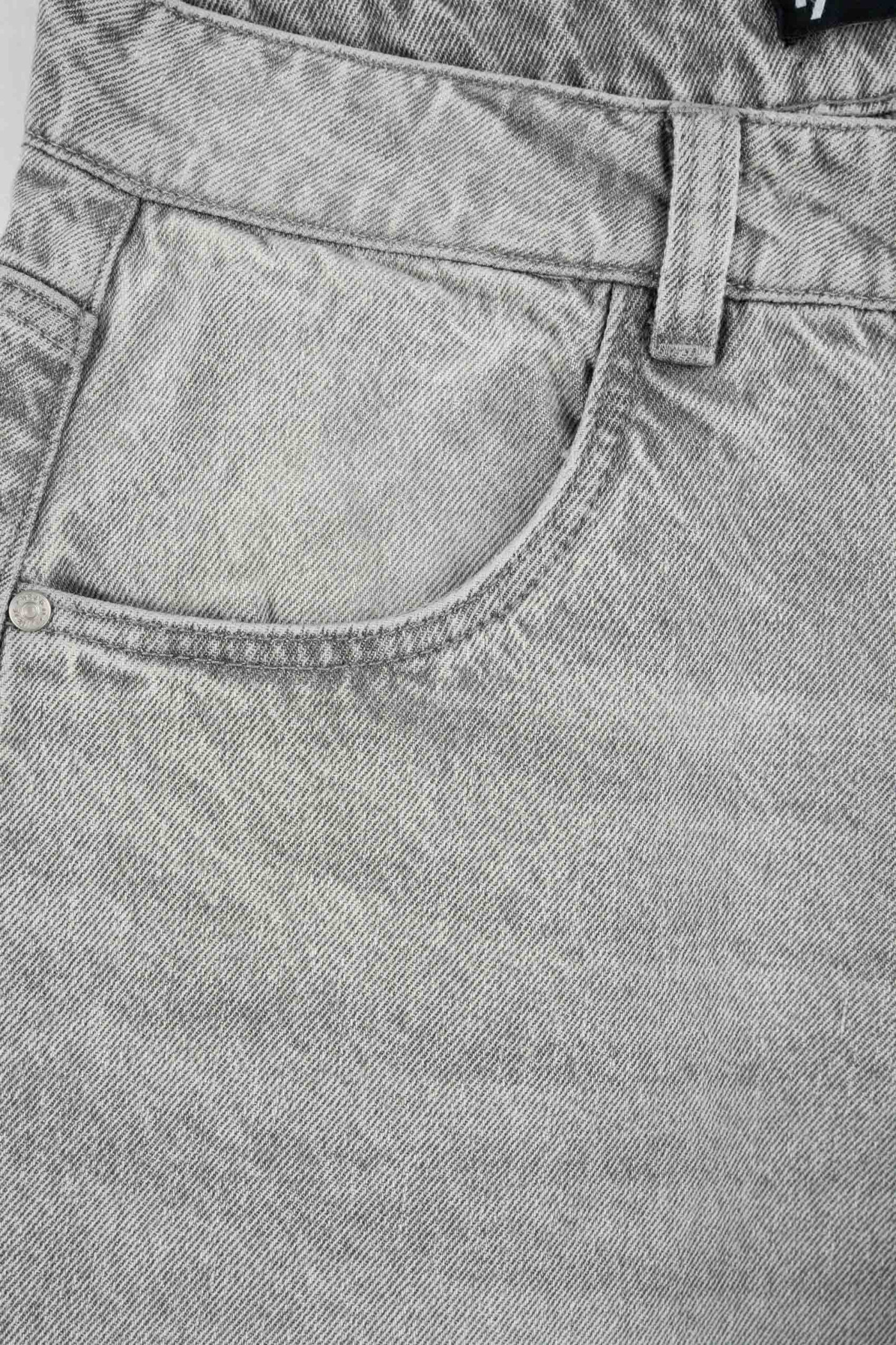 Szare krótkie spodenki jeansowe model JORTS z efektem sprania