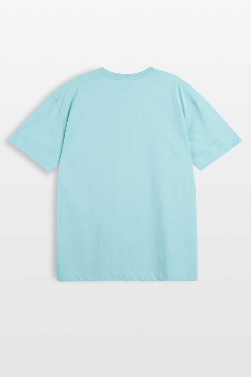 Jasnoniebieski t-shirt LOOSE z autorską grafiką z przodu