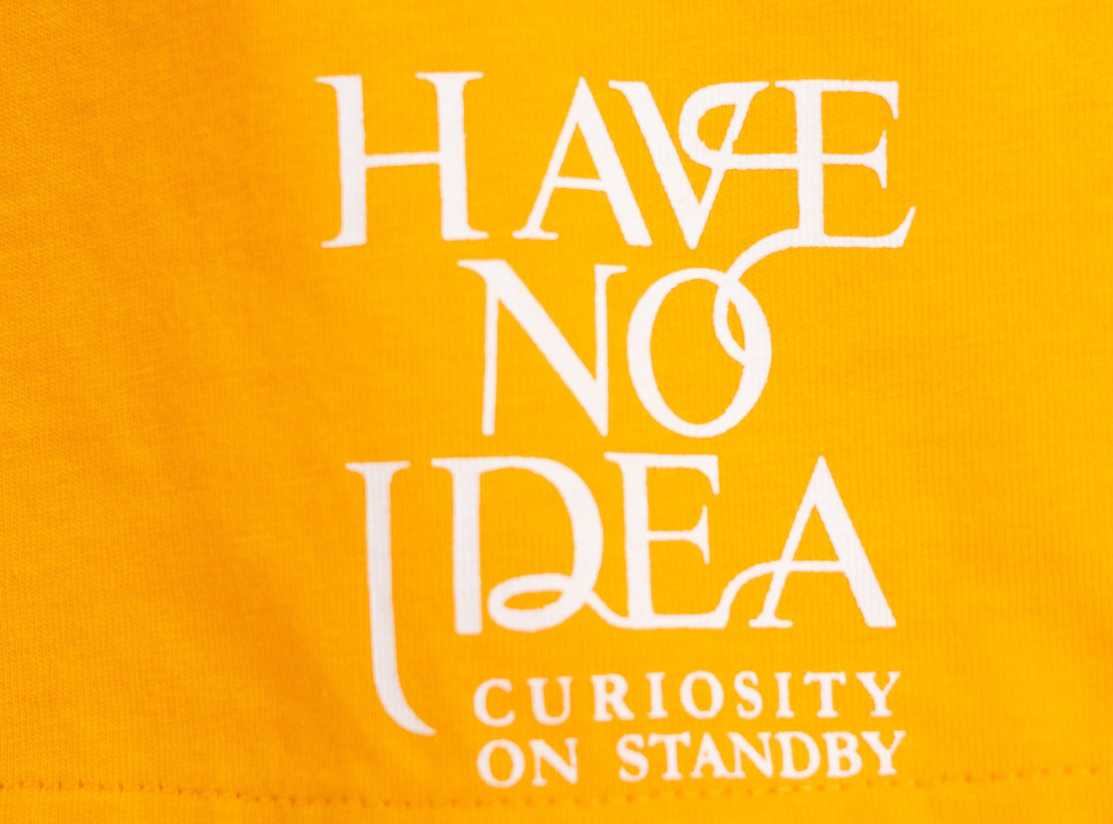 Żółty t-shirt OVERSIZE z autorską grafiką z tyłu