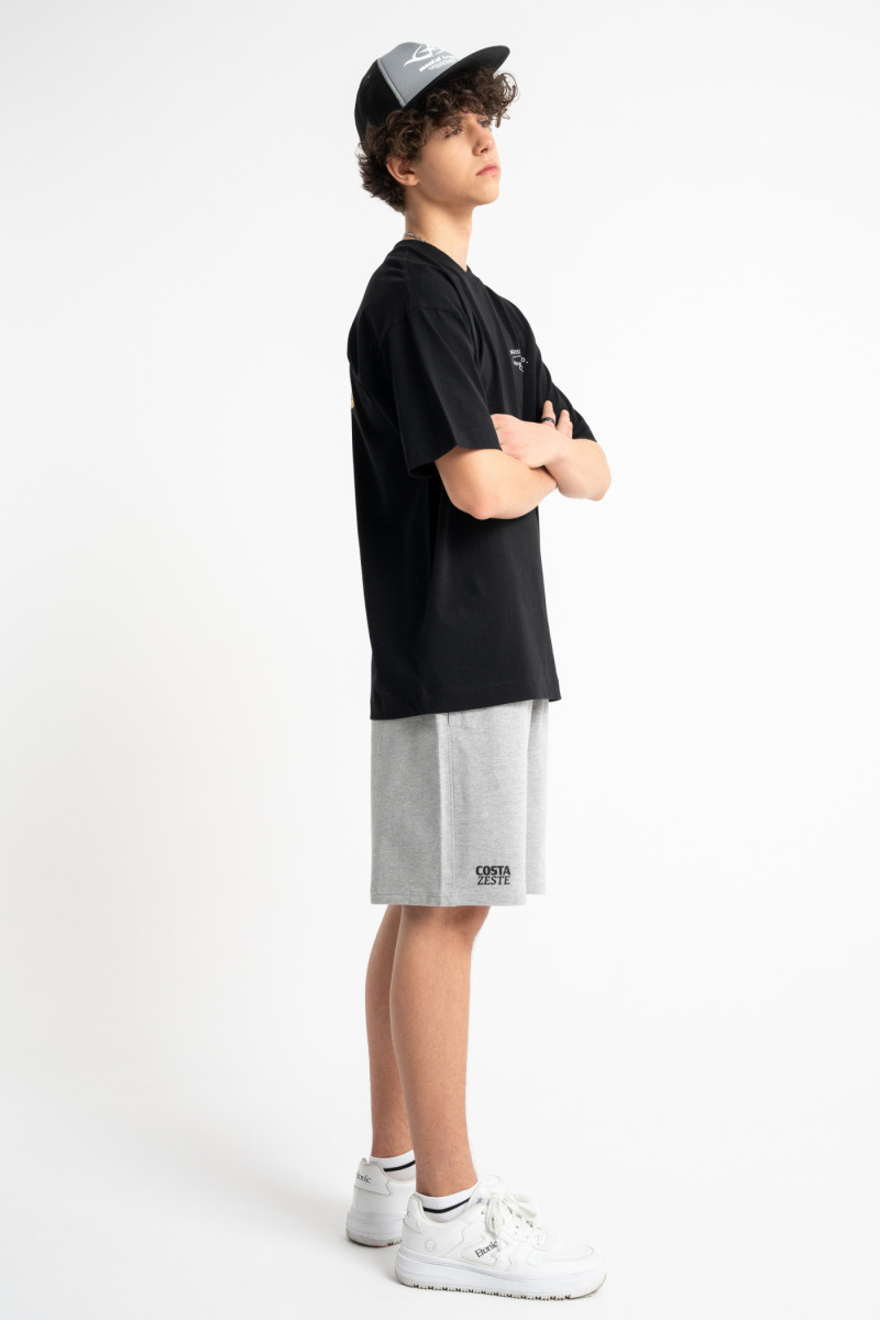 Czarny t-shirt LOOSE z autorską grafiką z tyłu