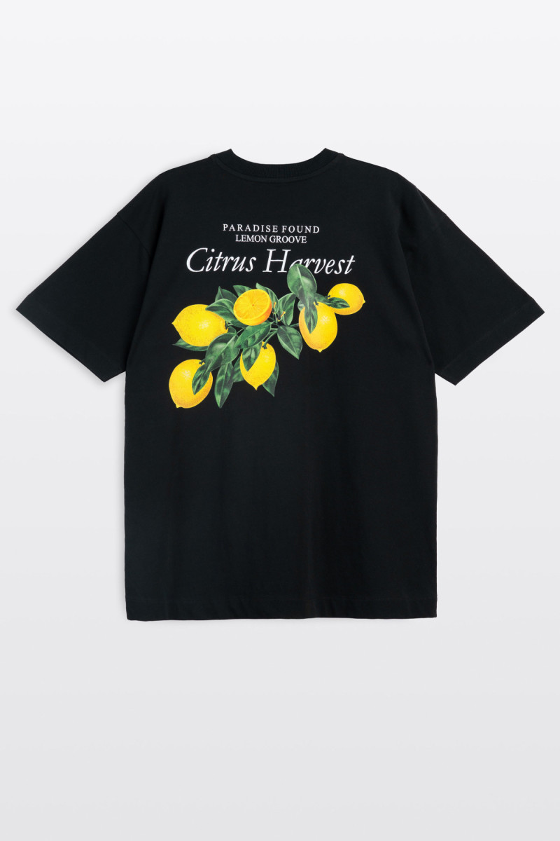 Czarny t-shirt LOOSE z autorską grafiką z tyłu