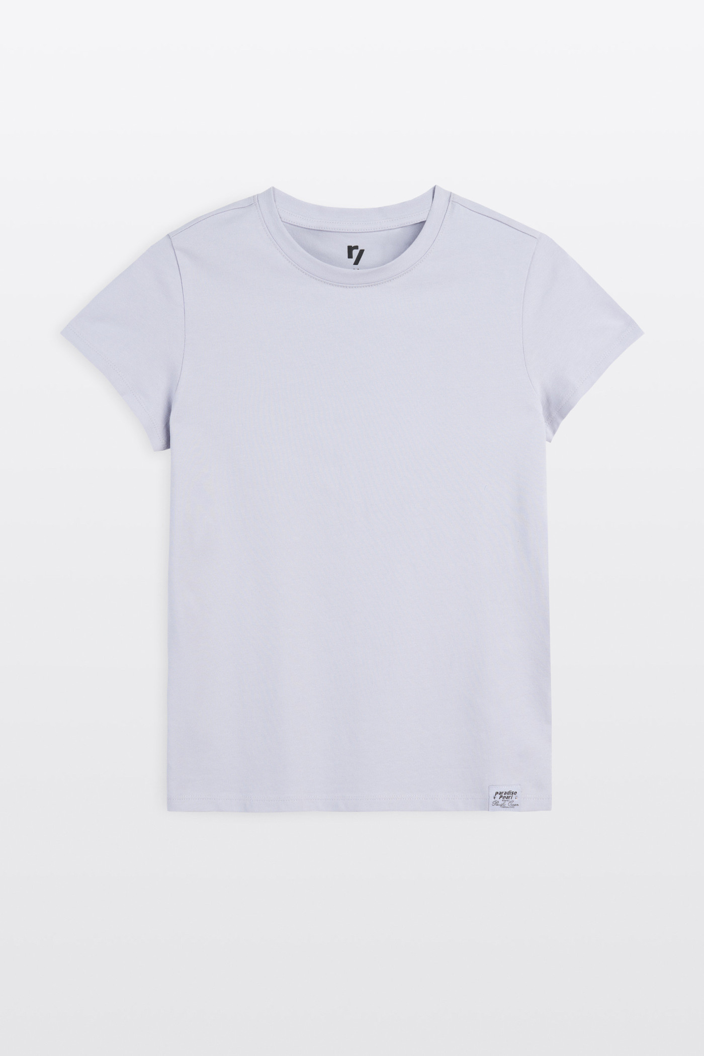 Fioletowa bluzka SLIM z minimalistyczną naszywką z krótkimi rękawami