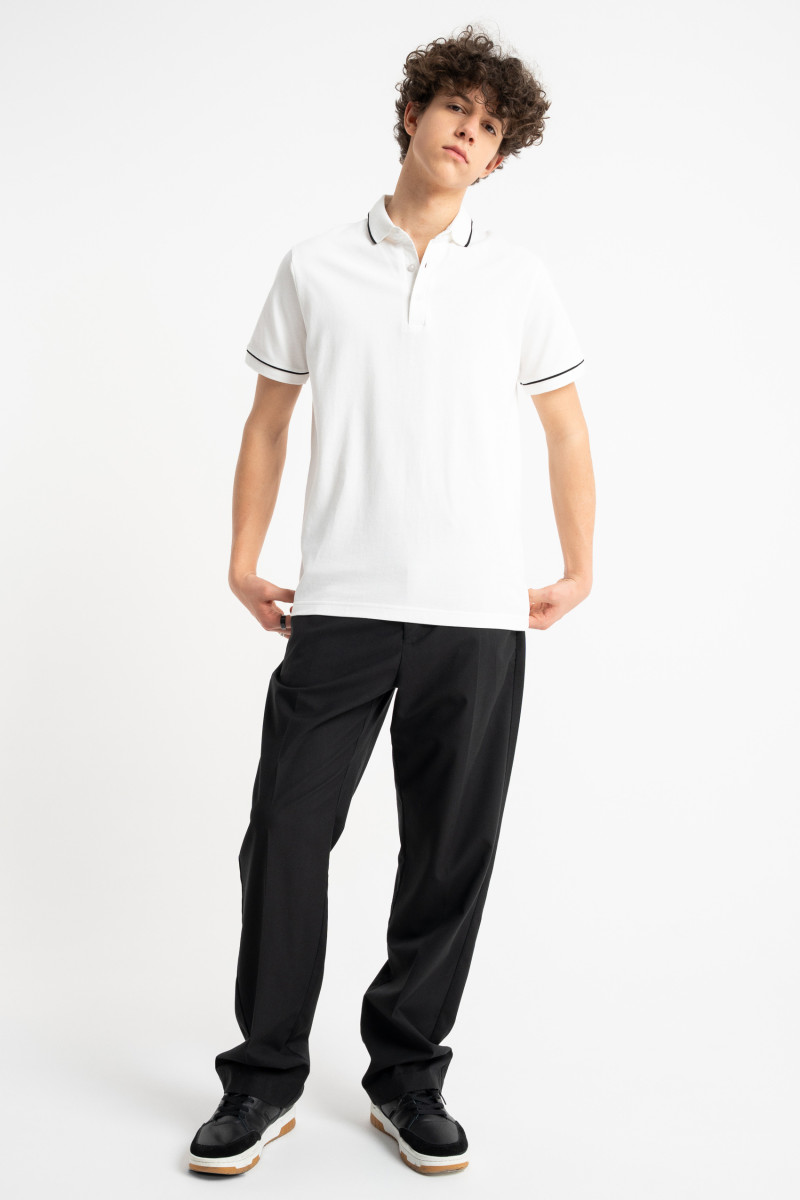 Spodnie chłopięce garniturowe regular z kantem, czarny