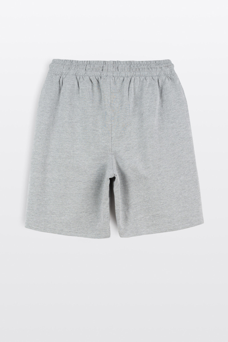 Szare krótkie spodenki z minimalistycznym nadrukiem