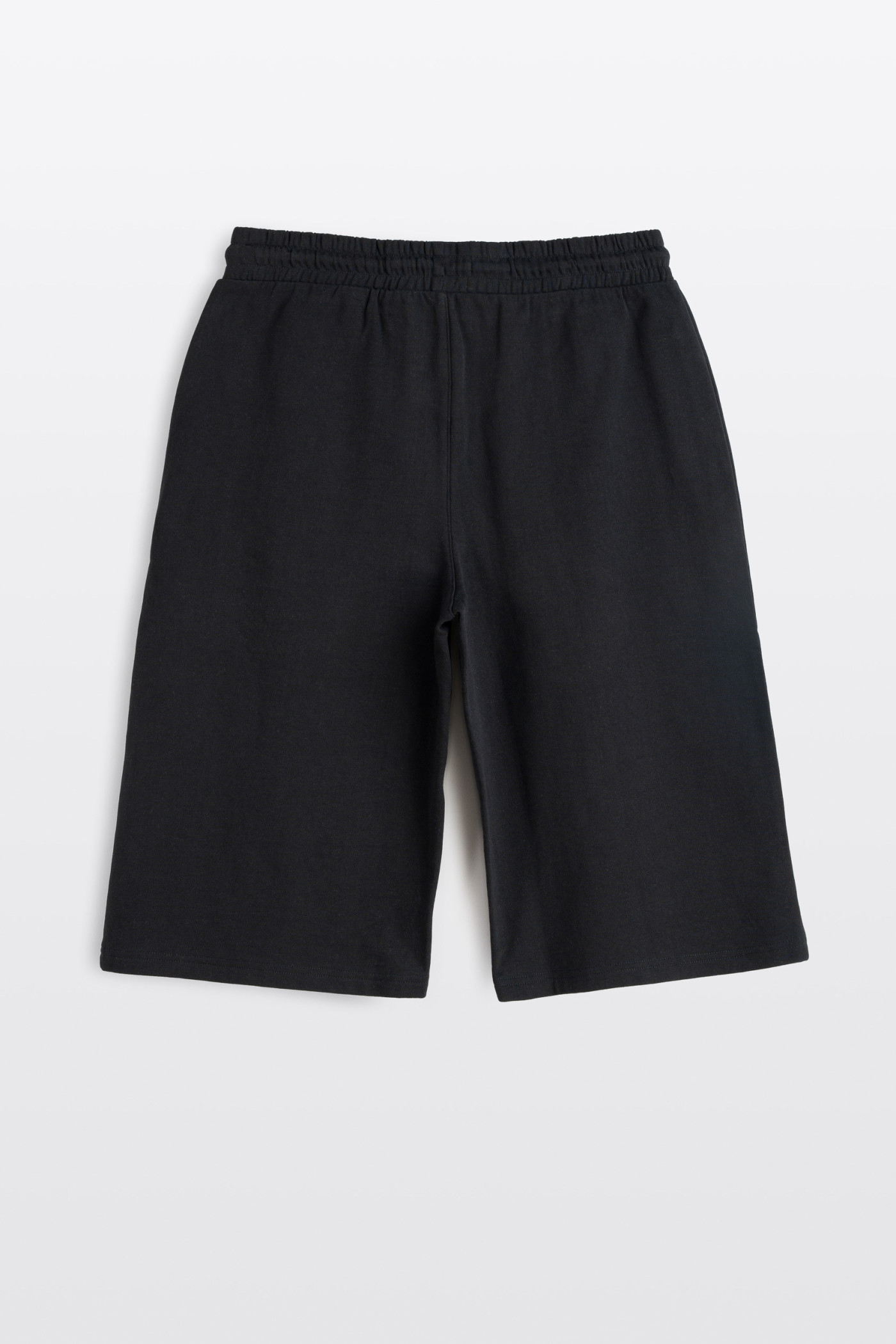 Czarne krótkie spodenki bawełniane bez nadruków