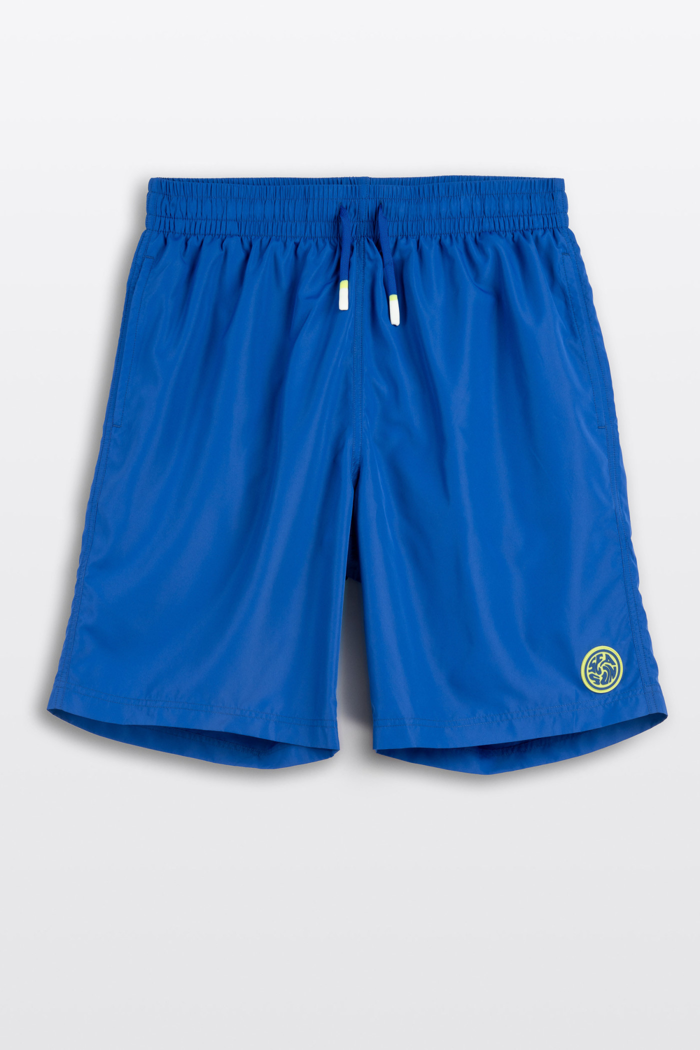 Szare krótkie spodenki z kontrastowymi lampasami z nadrukiem na całości