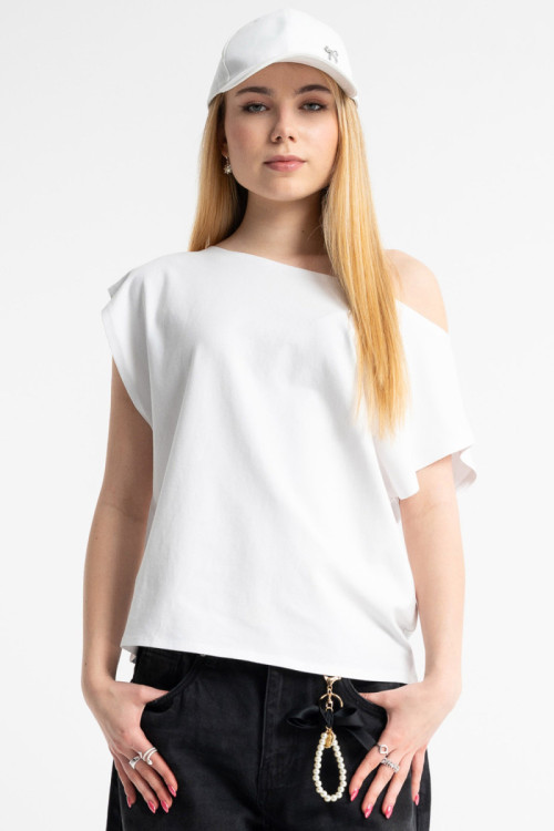 Czarna bluzka SLIM z minimalistyczną naszywką z krótkimi rękawami