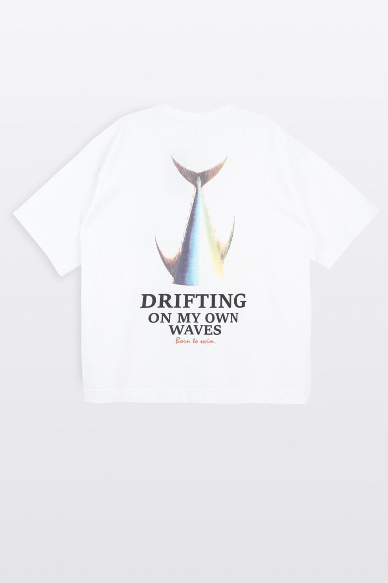 Biały t-shirt LOOSE z autorską grafiką z tyłu