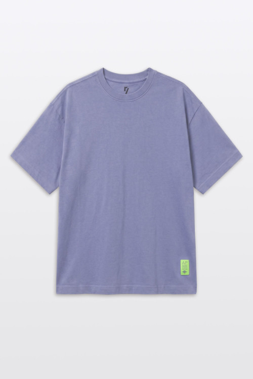 Fioletowy t-shirt LOOSE z autorską grafiką z tyłu