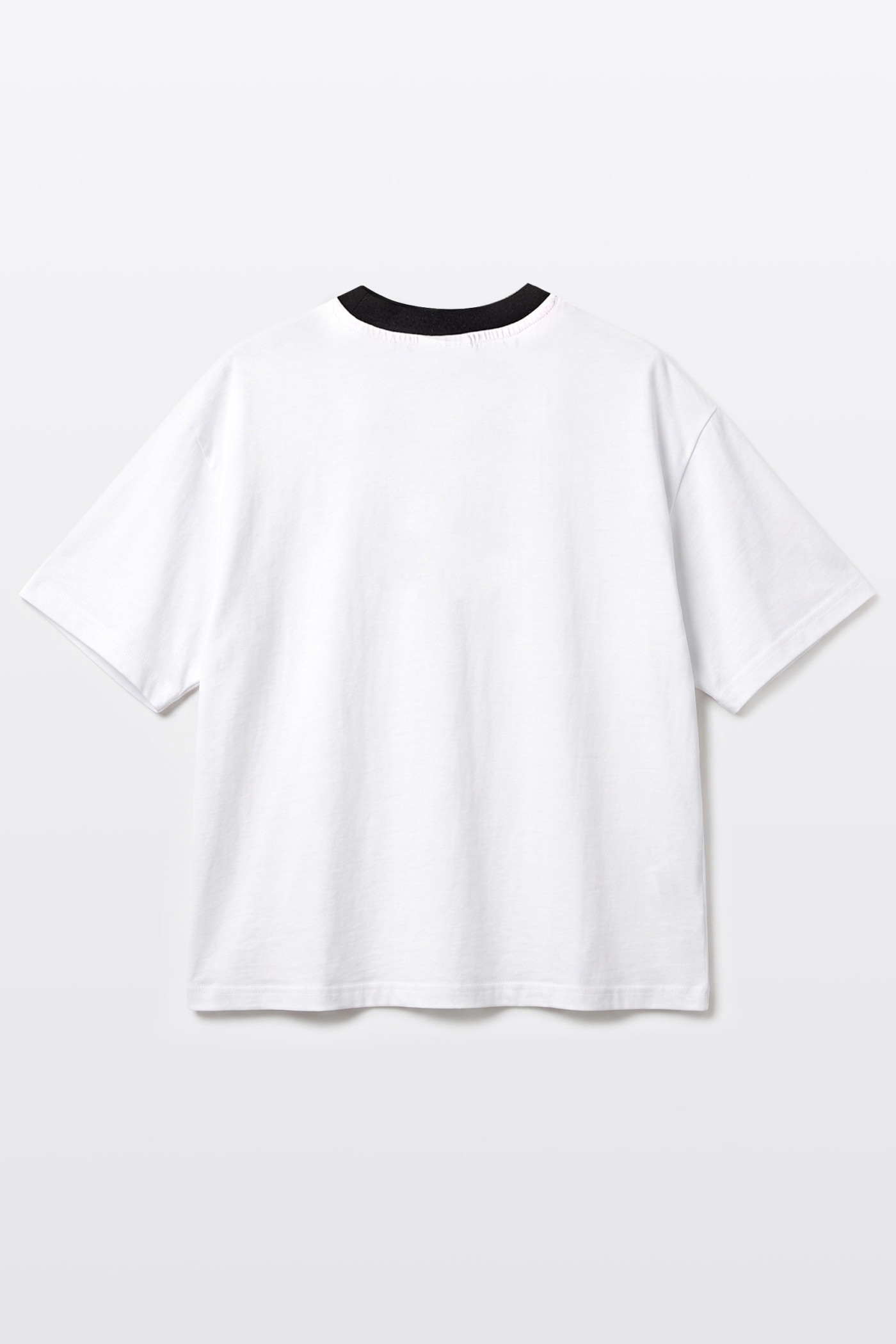 Biały t-shirt BOXY z minimalustyczną autorską grafiką z przodu