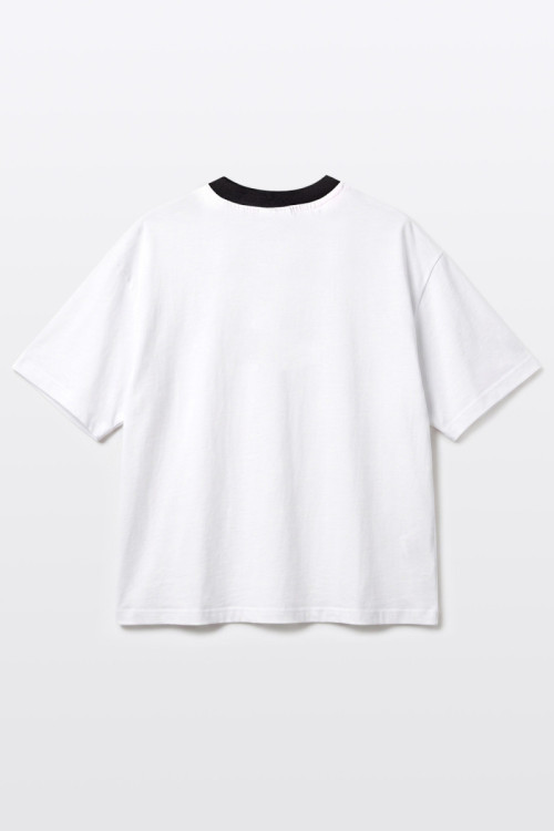 Biały t-shirt BOXY z minimalustyczną autorską grafiką z przodu