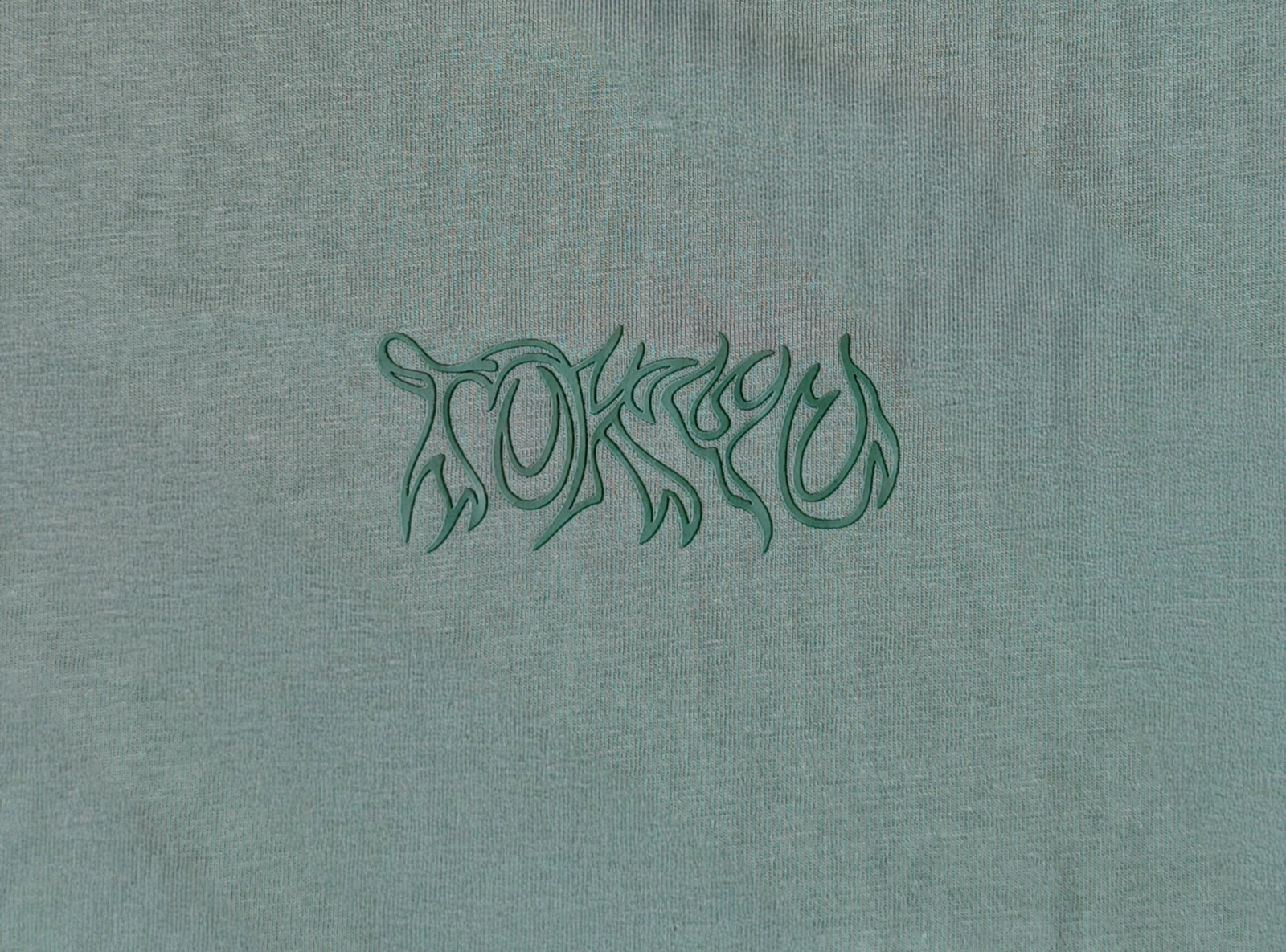 Zielony t-shirt REGULAR z minimalistyczną autorską grafiką z przodu