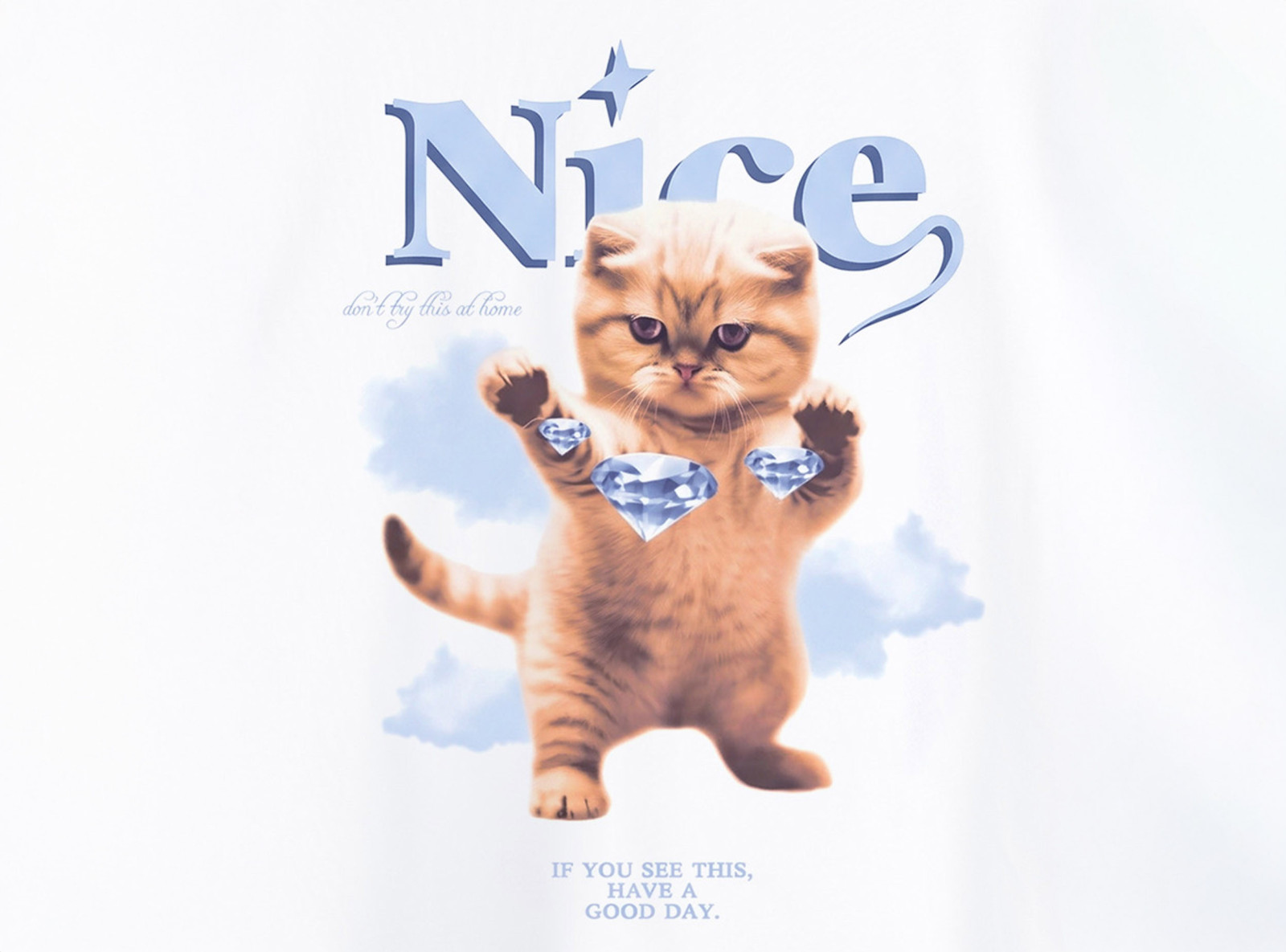 Biały t-shirt OVERSIZE z autorską grafiką z przodu