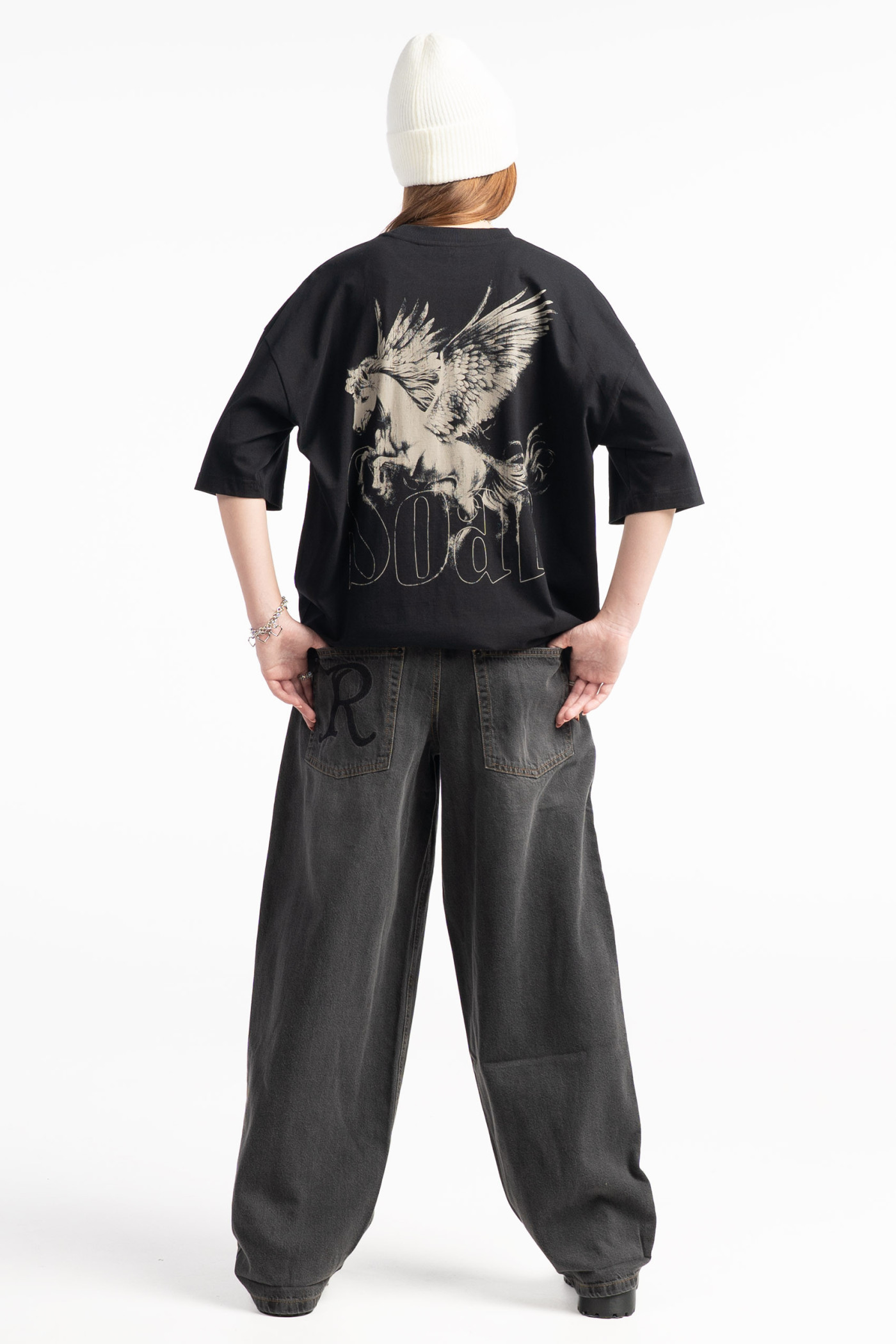 Czarny t-shirt OVERSIZE z autorską grafiką z tyłu