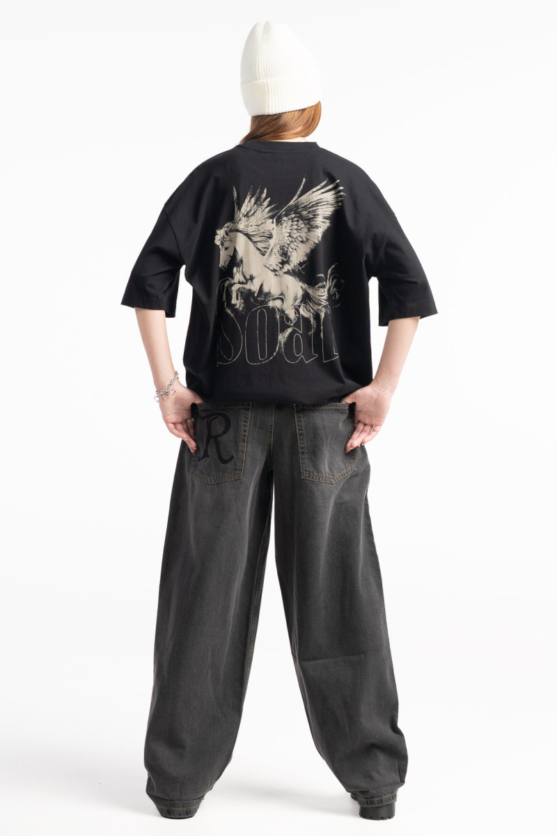 Czarny t-shirt OVERSIZE z autorską grafiką z tyłu