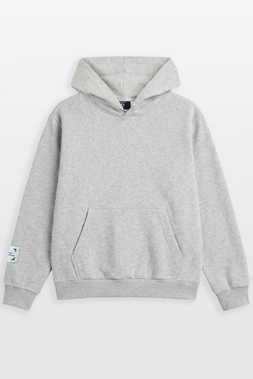 Szara bluza REGULAR z kapturem z minimalistyczną naszywką na rękawie