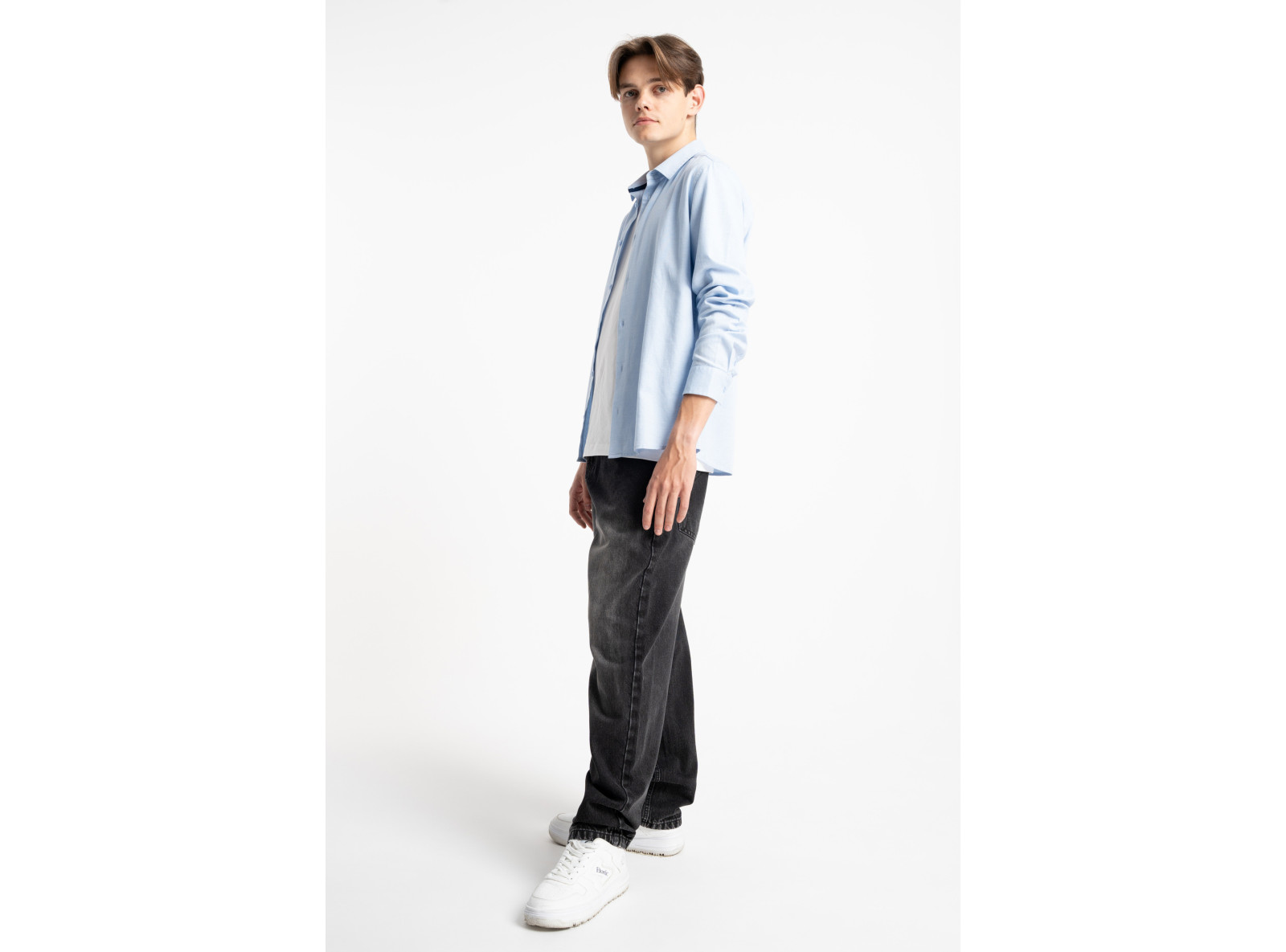 Czarne spodnie jeansowe SKATER z efektem sprania