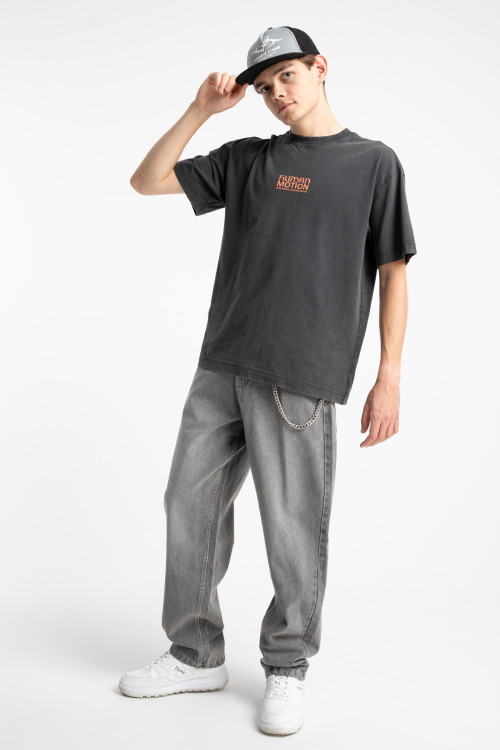 Ciemnoszary t-shirt LOOSE z efektem sprania z autorską grafiką z tyłu