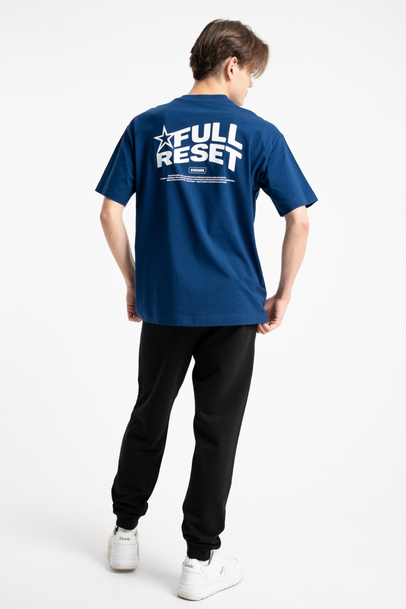Niebieski t-shirt LOOSE z autorską grafiką z tyłu