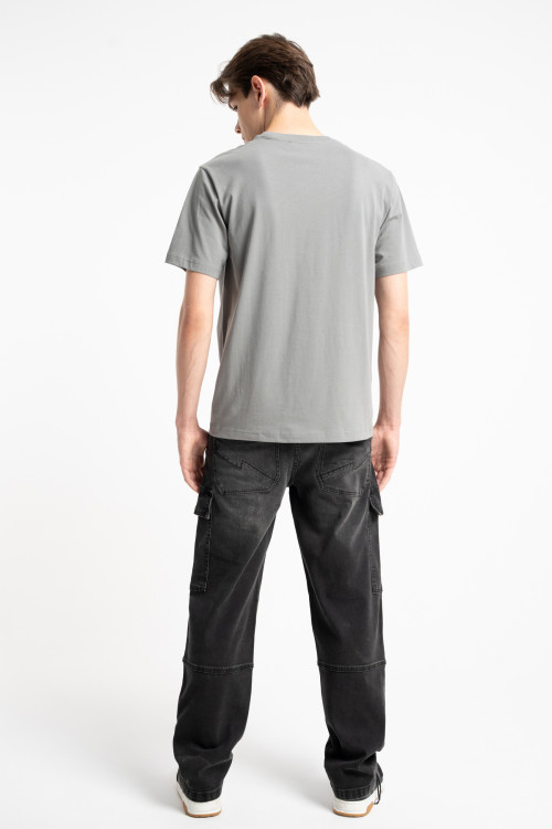 Ciemnobeżowy t-shirt REGULAR z autorską grafiką z przodu