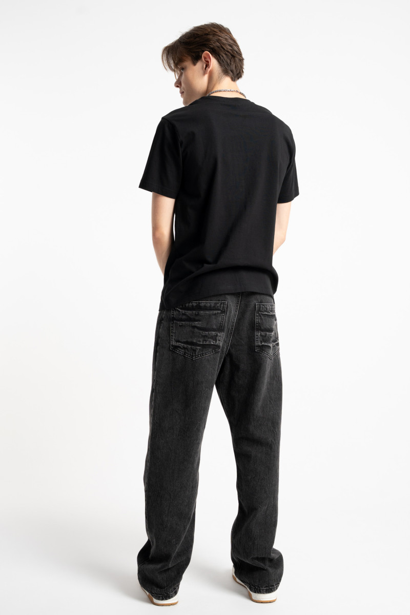 Czarny t-shirt REGULAR z minimalistyczną autorską grafiką z przodu
