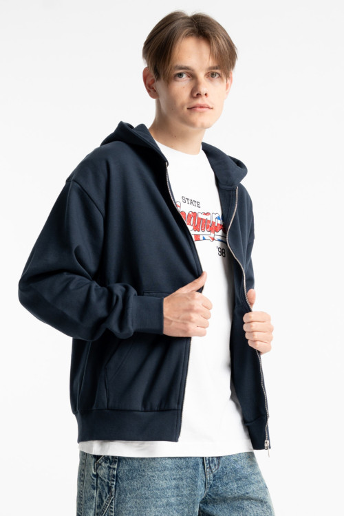 Granatowa bluza COMFORT z kapturem z minimalistycznym nadrukiem
