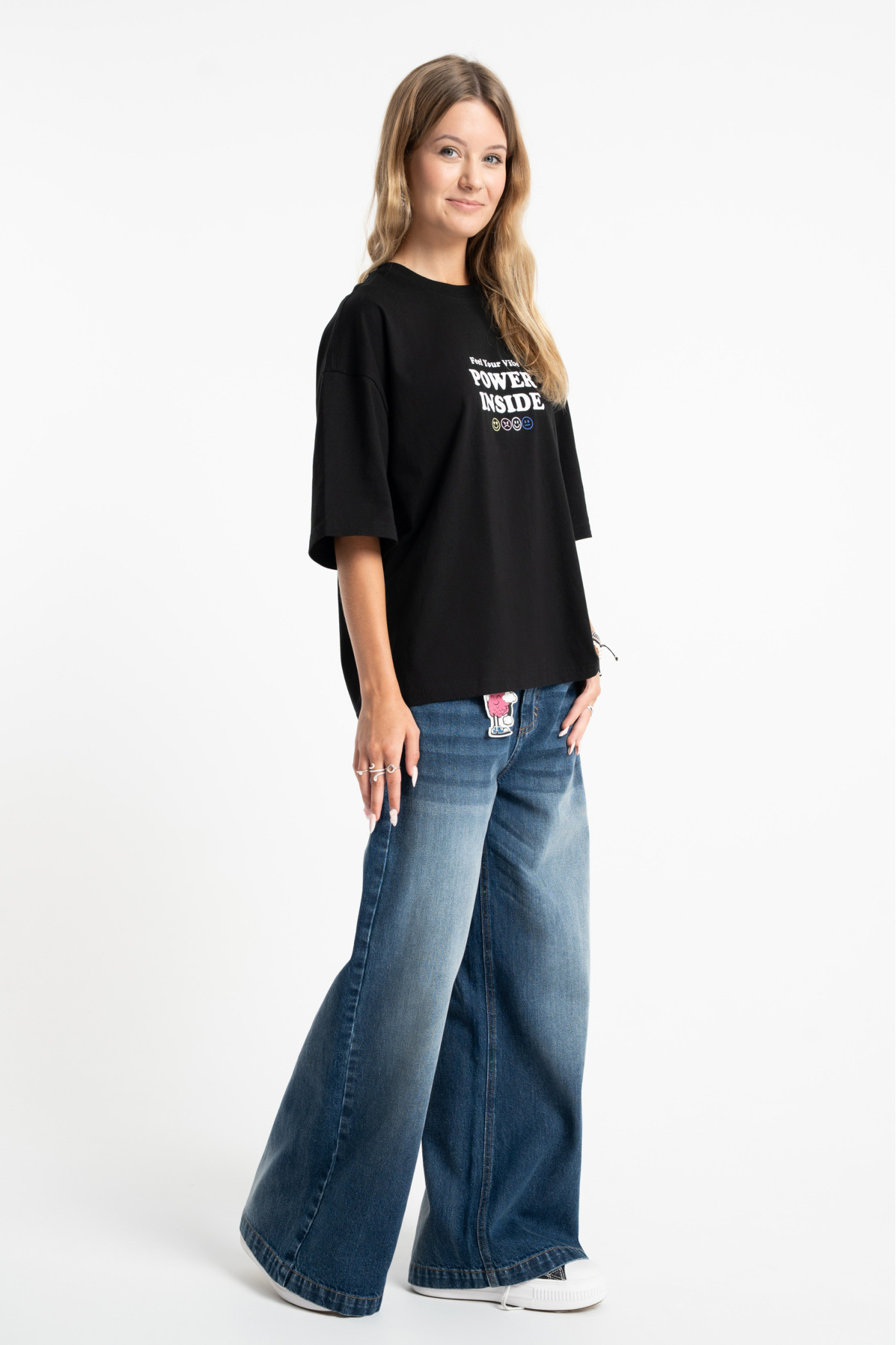 Granatowe spodnie jeansowe WIDE LEG z modnymi przetarciami