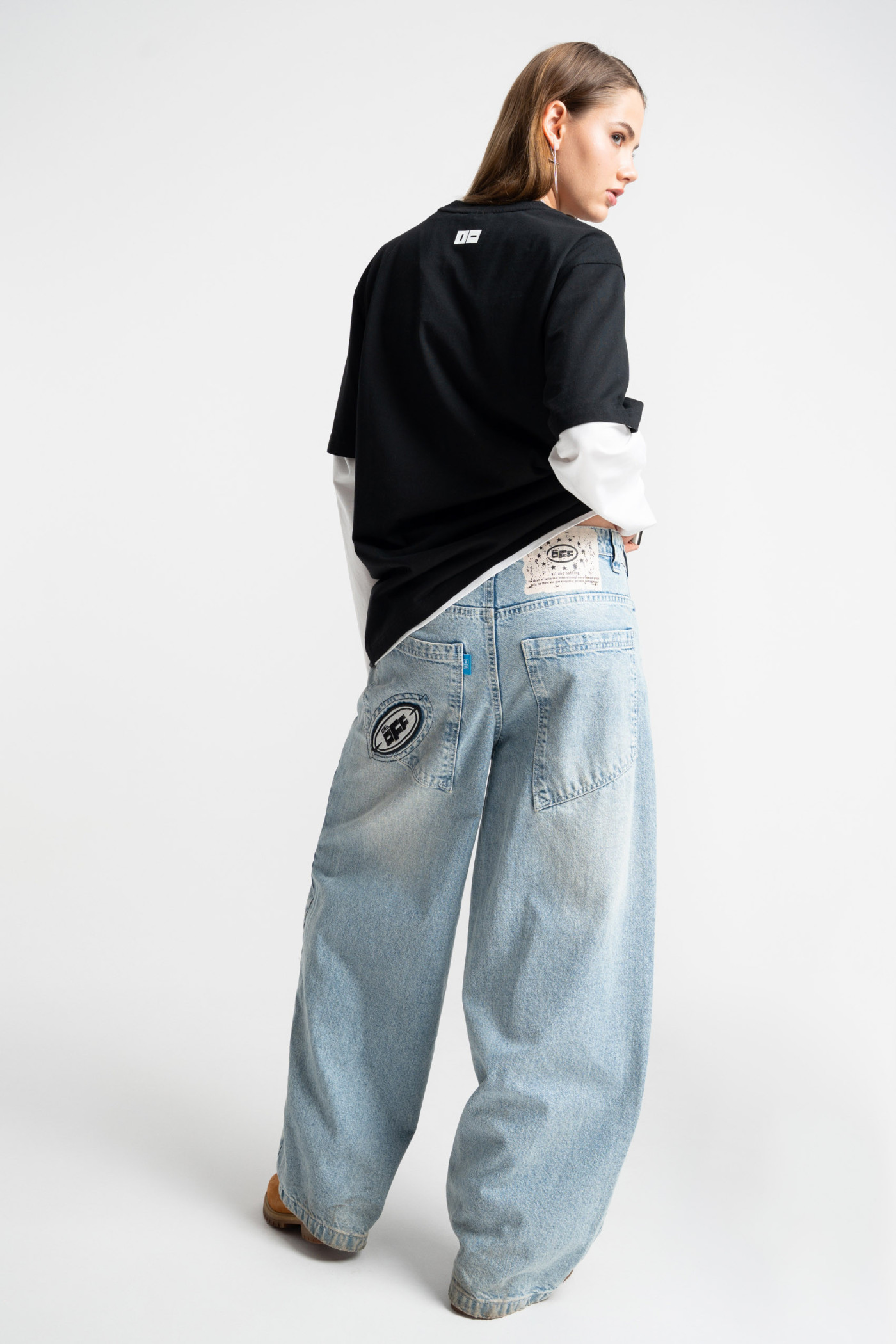 Czarny t-shirt OVERSIZE z logo