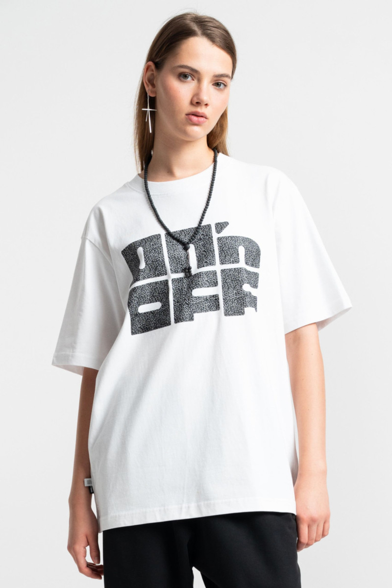 Biały t-shirt OVERSIZE z logo